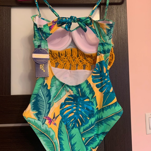 One Piece Swimsuit, size 46 - Picture 2 of 5